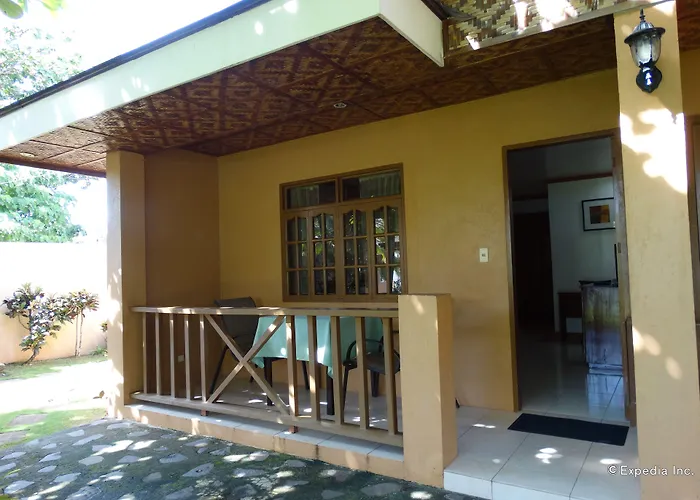 Anda White Beach Resort