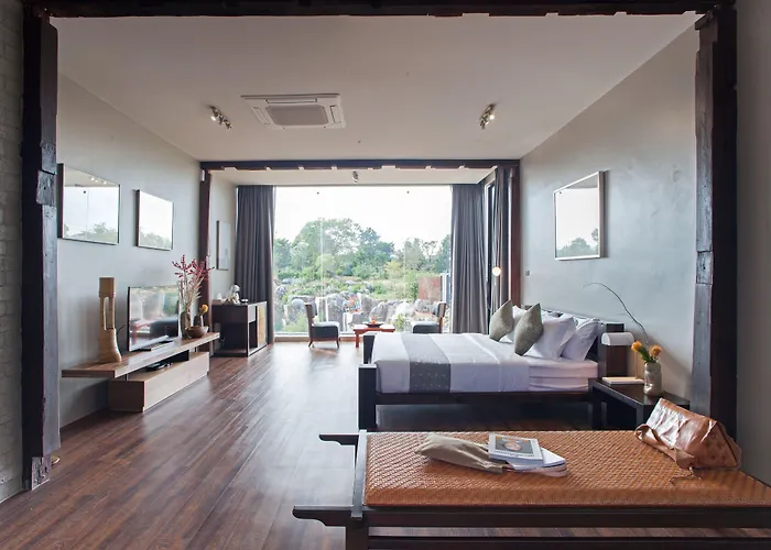 Nhapha Khaoyai