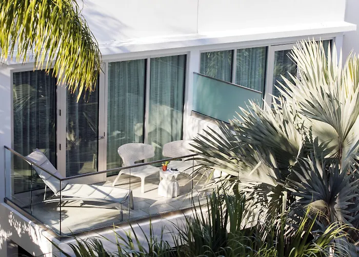 H2O Suites- Adults Only