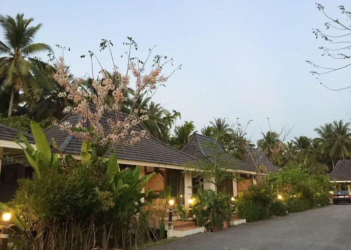 Ruean Thai Nai Bang By Pansak Resort Surat Thani