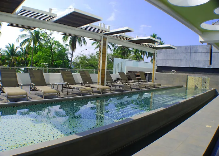 Ramada By Wyndham Acapulco Hotel & Suites