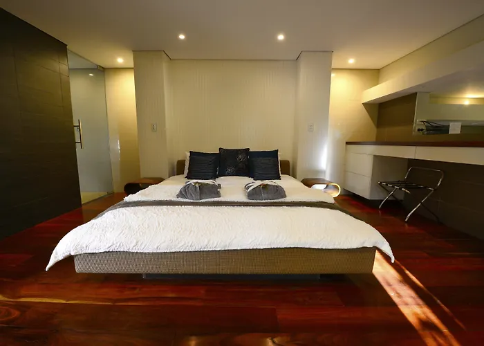 Losari Retreat Bramley