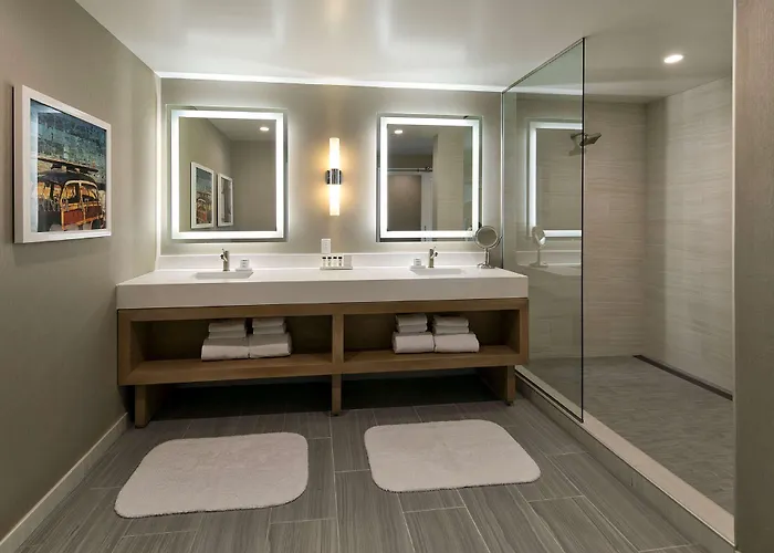 Inn At The Pier Pismo Beach, Curio Collection By Hilton
