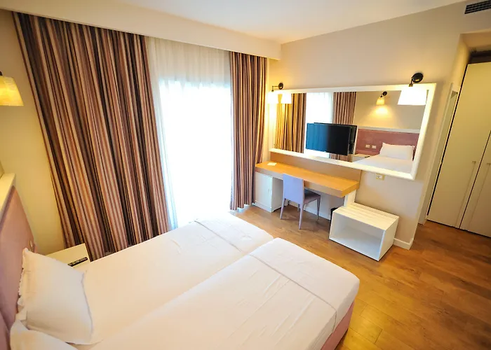 Sandy Beach Resort Golem 