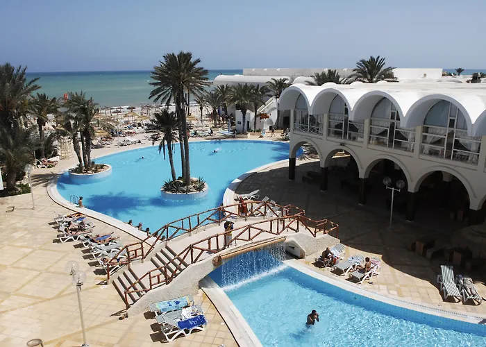 Monarque Dar Jerba Narjess- Family Only