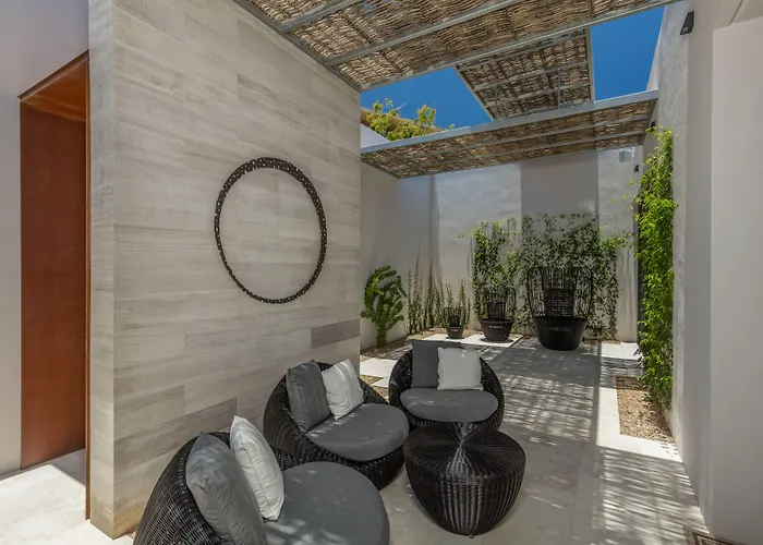 The Club At Solaz Luxury Villas