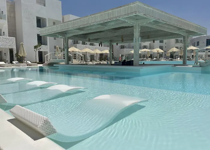 Tanoak Resort