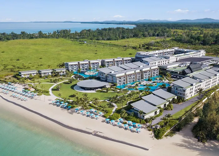 Le Meridien Khao Lak Resort & Spa