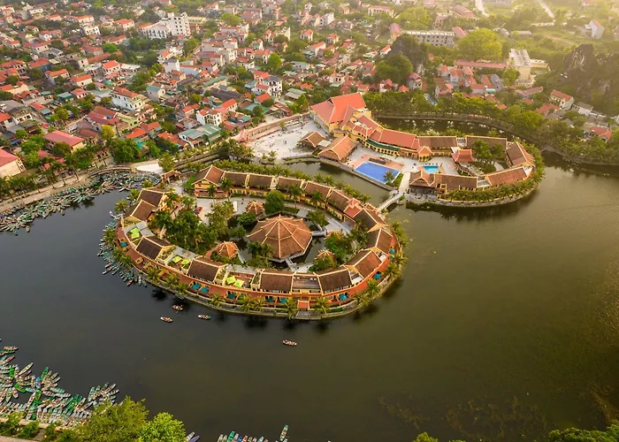 Emeralda Resort Tam Coc