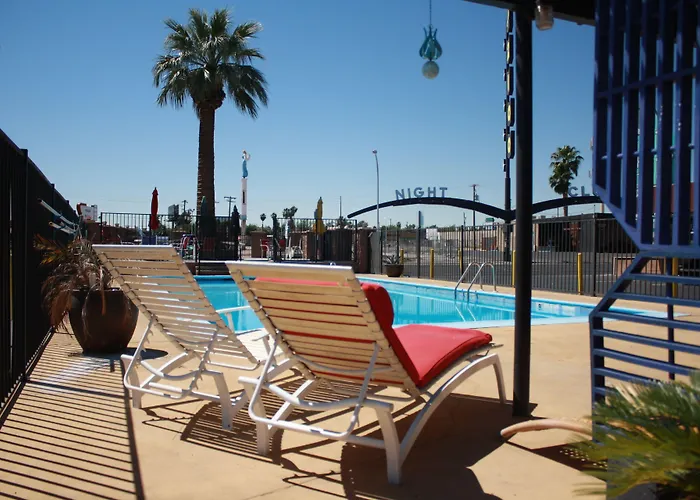 Desert Hills Motel