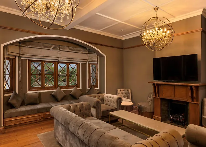 The Bellwood Manor