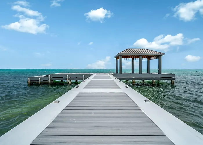 Club Suites At Rum Point