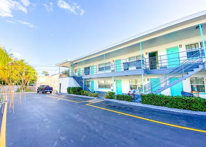 Uptown Inn & Suites