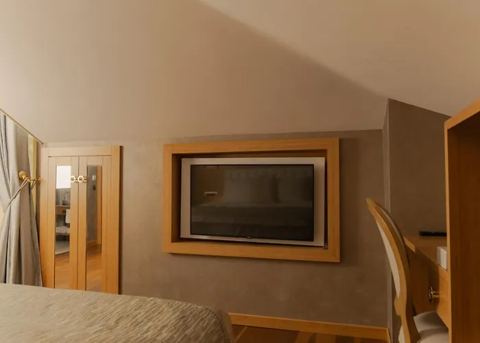 Lale Hotel