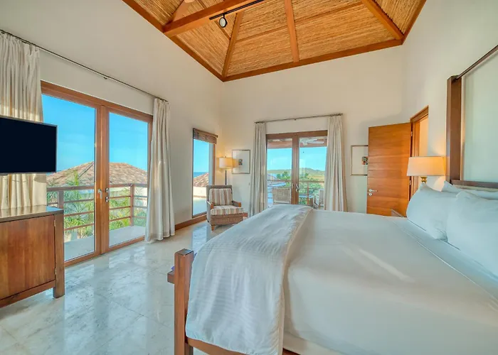 Las Verandas Hotel & Villas