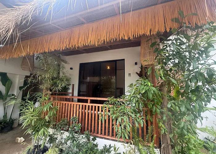 Zhaya'S Beach & Cottages