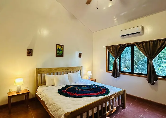 Mariposa Jungle Lodge