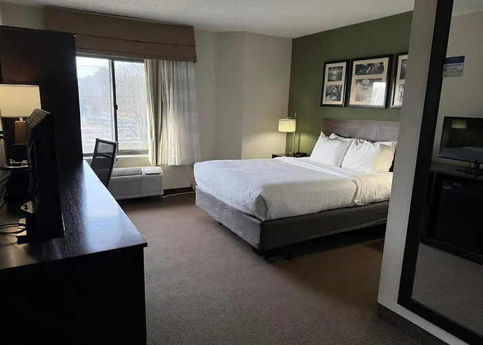 Sleep Inn & Suites Queensbury - Lake George