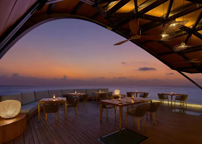 The Westin Maldives Miriandhoo Resort Eydhafushi