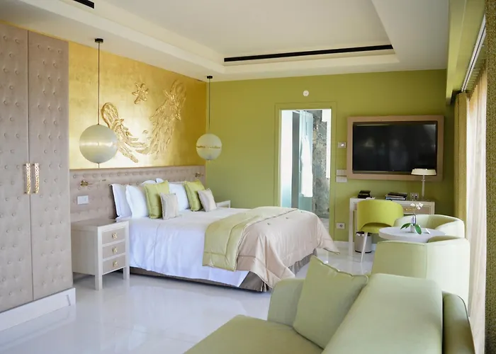 Cala Beach Resort