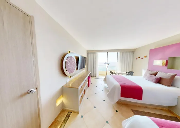 Sunscape Dorado Pacifico Ixtapa Resort&Spa