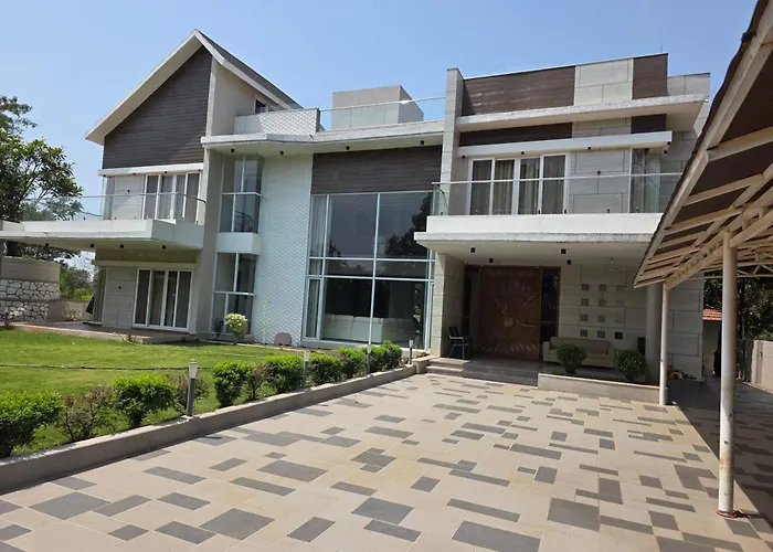 U Rivergate Resort & Spa, Karjat