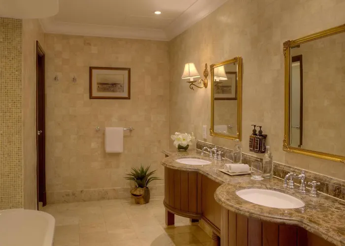 Fairmont Mount Kenya Safari Club Hotel Nanyuki