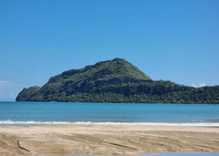 The Green Beach Resort