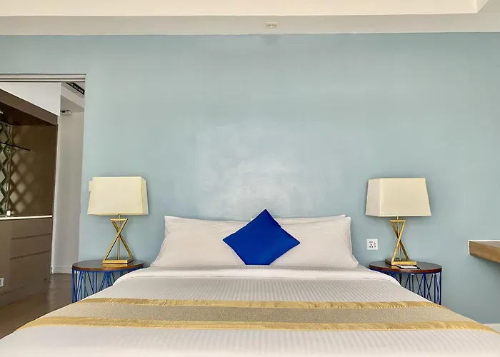 Ferra Hotel And Garden Suites