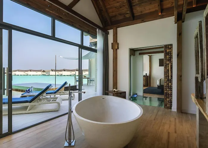 Kuredhivaru Resort And Spa - Maldives