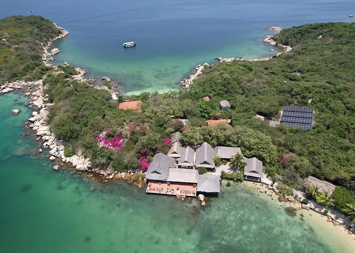 Whale Island Resort