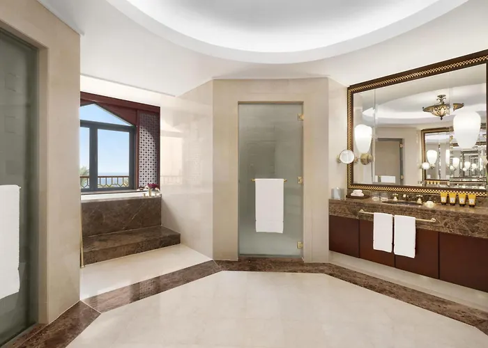 Al Husn Hotel Muscat (Adults Only)