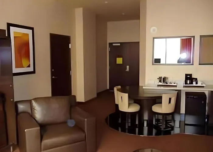 Eastside Cannery Casino Hotel