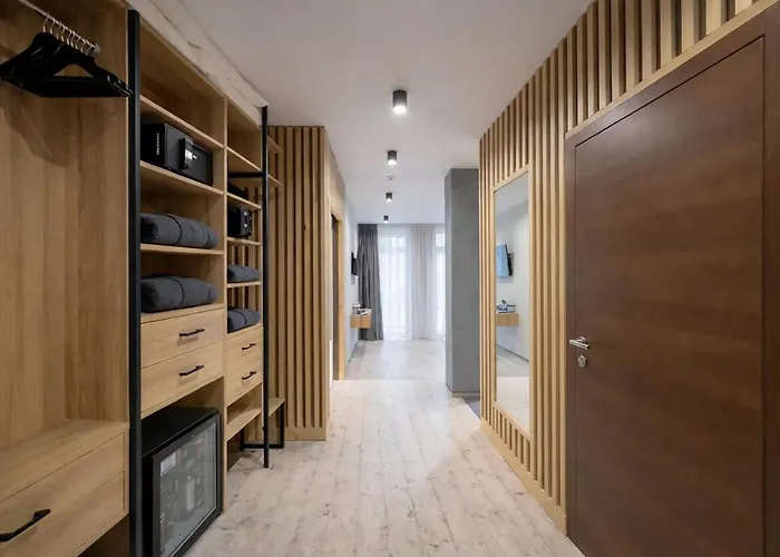 Wood Hotel Resort & Spa