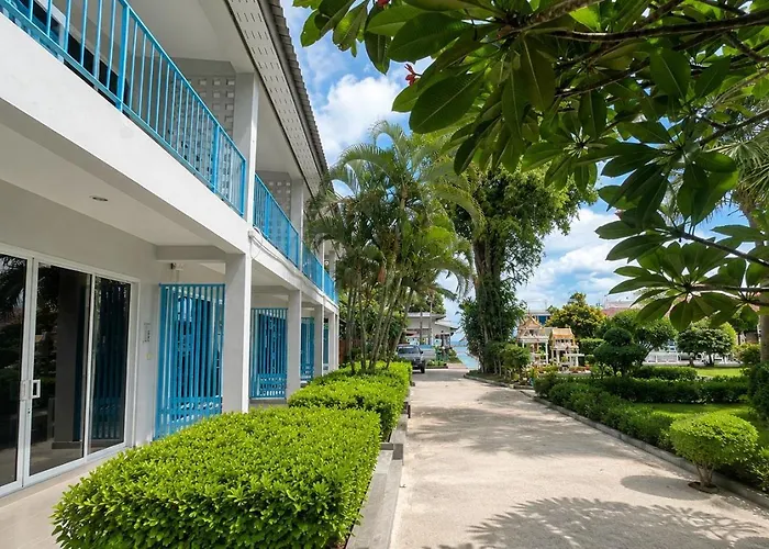 Combo Beach Hotel Samui
