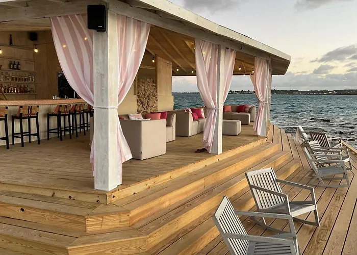 Hodges Bay Resort & Spa, An Hq Luxury Resort & Residences