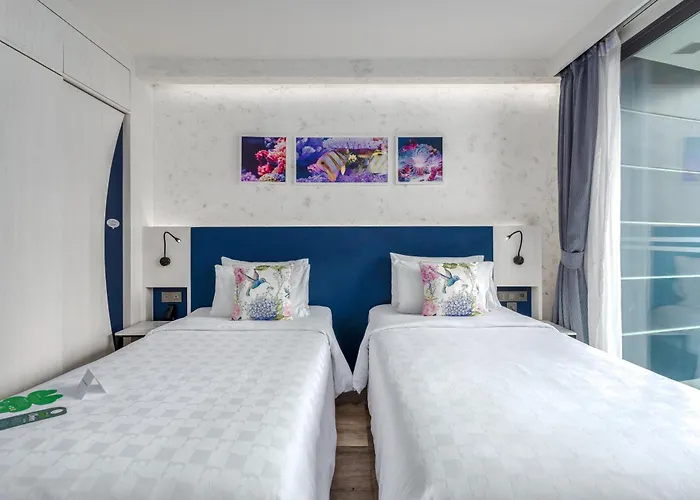 Hotel Clover Patong Phuket - Sha Plus