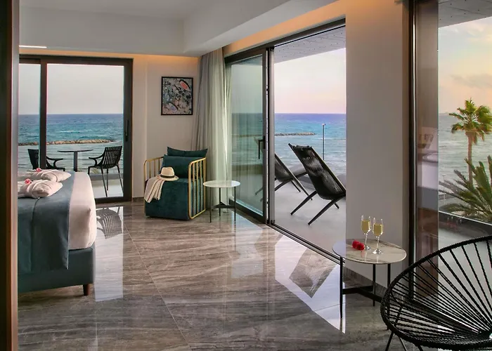 Mercure Larnaca Beach Resort