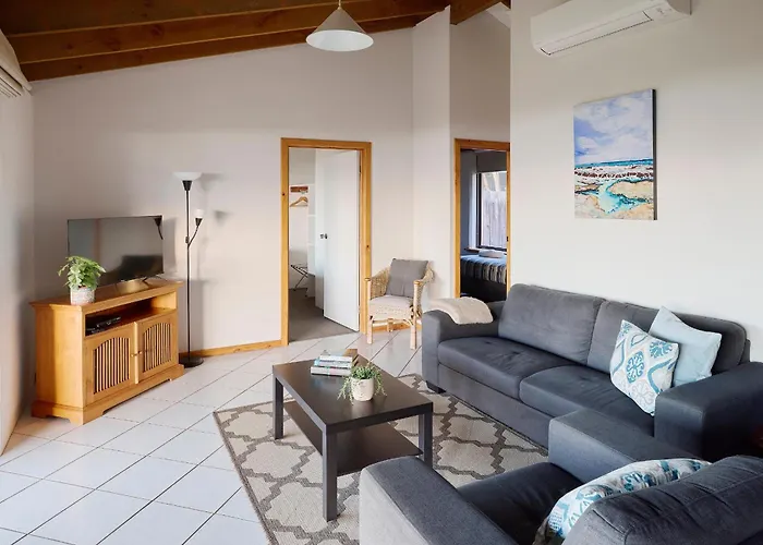 Chandlers Smiths Beach Villas