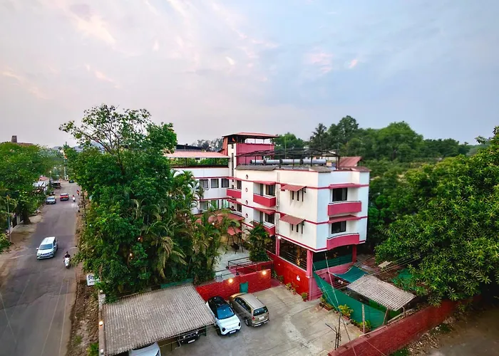 Girivihar Holiday Club - Pure Veg