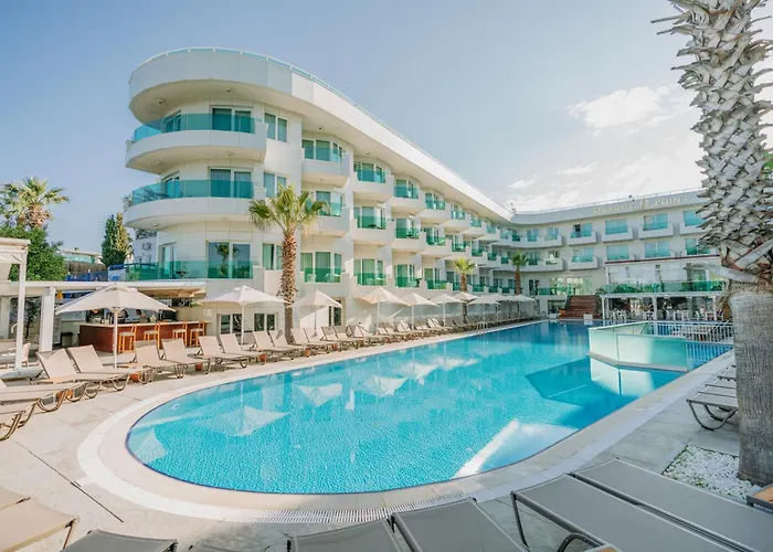 Dragut Point South Hotel