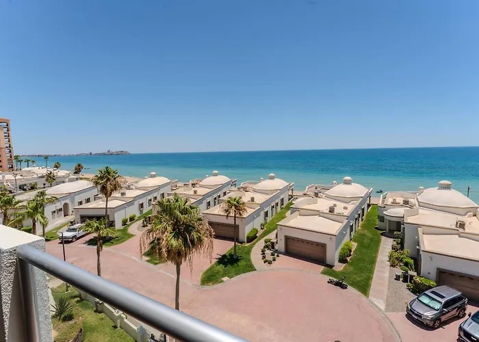 Las Palmas Resort