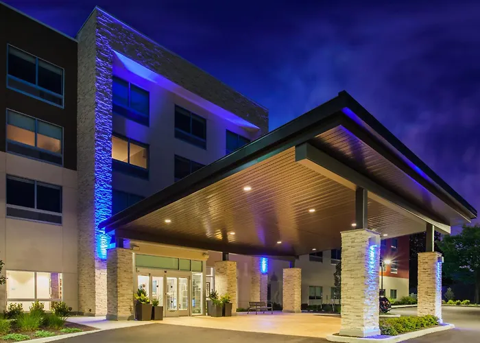 Holiday Inn Express Queensbury-Lake George Area By Ihg