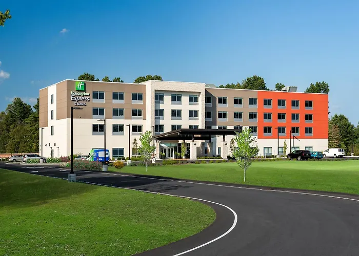Holiday Inn Express Queensbury-Lake George Area By Ihg