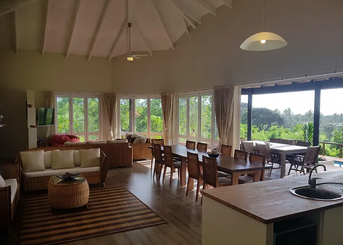 Muri Beach Resort