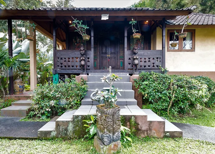 Tanah Merah Art Resort By Agata