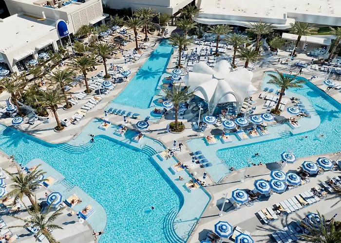 Fontainebleau Las Vegas, Michelin Key Award Hotel
