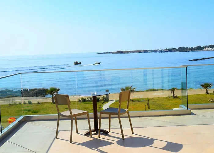 Amphora Hotel & Suites