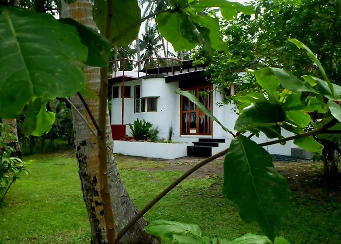 Somewhere Else Boutique Resort Mambajao