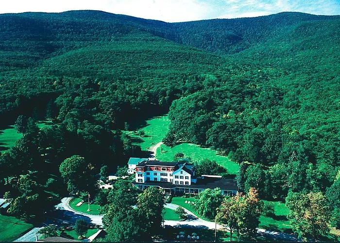 Winter Clove Family Inn